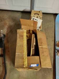 lot 341 image: Cabinet Door Fold-up Step Stool