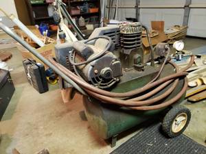lot 327 image: Campbell Hausfeld Air Compressor