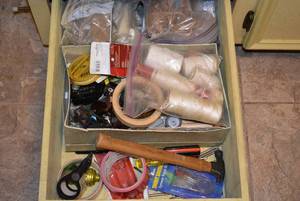 lot 185 image: Kitchen Tool Drawer Items