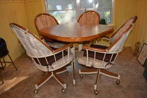 lot 186 image: Kitchen Table and Chairs Set, Laminate Top Metal Frame with Wood Trim