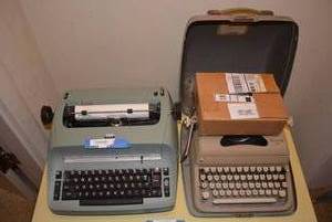 lot 238 image: Vintage IBM Selectric Typewriter and Everest K2 Typewriter