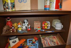 lot 255 image: Vintage Toys on Shelf Yogi Bear, Snoopy, George Jetson, Dumbo and More