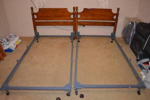 lot 265 image: 2 Beauti-Glide Steel Bed Frames with Wooden Headboards