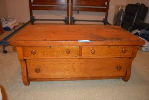 lot 264 image: Vintage Solid Oak Wooden Chest, Wooden Knobs, Dovetail Drawers, see pictures