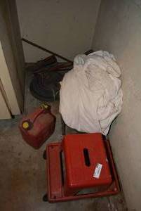 lot 311 image: Small Step Stools, Gas Container, Hose, Bike Pump