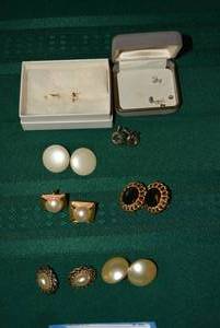 lot 55 image: Clip Earrings