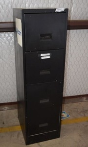 lot 113 image: 4-Drawer Metal File Cabinet