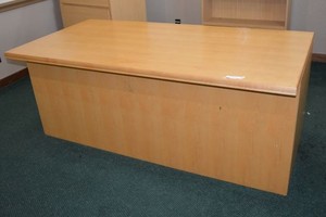 lot 52 image: Kimball Office Desk, Maple Finish, Right Side Drawers