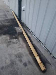 lot 116 image: Large Steel Pole
