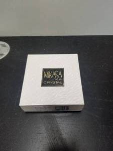lot 20 image: Mikasa Crystal
