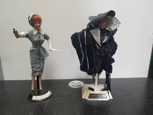 lot 32 image: Collectible Action figure dolls