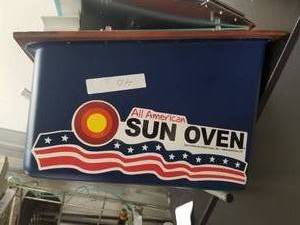 lot 40 image: Sun Oven