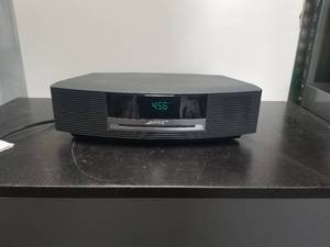 lot 47 image: Bose Electronics