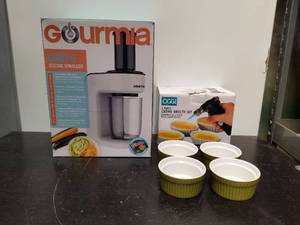 lot 68 image: Household items
