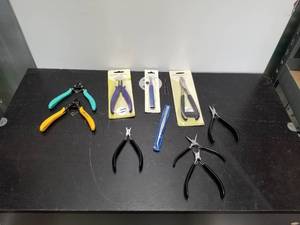 lot 108 image: Jewelry Bead working tools