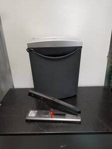 lot 120 image: Office supplies
