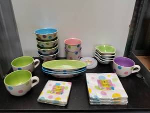 lot 124 image: Household items