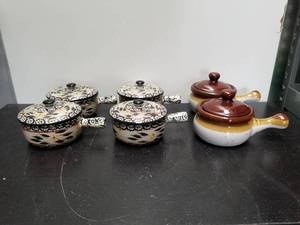 lot 128 image: Household items
