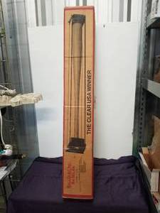 lot 210 image: Sports Collectible-Baseball Bat Display case