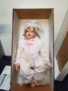 lot 167 image: Collectible Doll