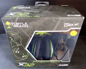 lot 1 image: Turtle Beach Ear Force X32 BlackGreen Wireless Headset For Xbox 360 - NIB