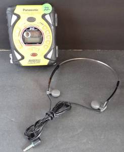 lot 22 image: VINTAGE Panasonic ShockWave Stereo Radio Cassette model RQ-SW33V  w Headphones