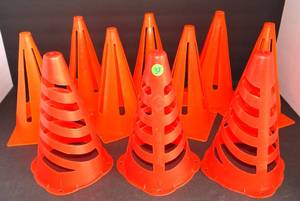 lot 38 image: ASSORTED LOT OF SAFETY CONES - USED FOR CHILDRENS SPORTS (BY FRANKLIN) - 2 STYLES