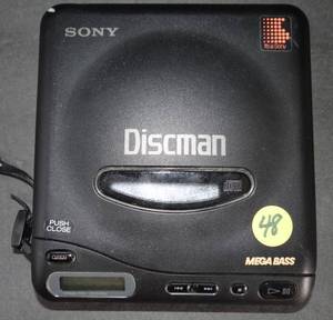 lot 48 image: VINTAGE SONY DISCMAN PERSONAL  PORTABLE CD PLAYER D-11 WALKMAN