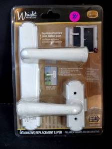 lot 91 image: Wright Products Washburn Decorative Replacement Lever White Finish VWA214WH