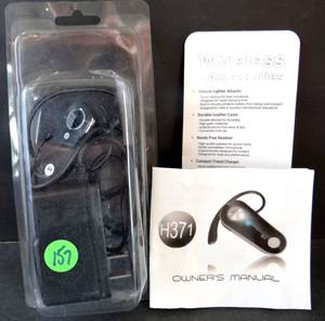 lot 157 image: Motorola H371 Black Ear-Hook UNIVERSAL BLUETOOTH