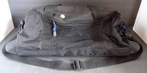lot 169 image: OLD NAVY SPORT BAG - GOOD CONDITION