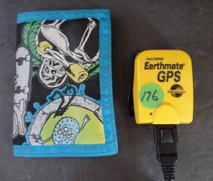 lot 176 image: DeLORME Earthmate GPS LT-20 Receiver USB Connection Model 9838 & Wallet Lot