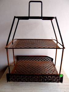 lot 202 image: VINTAGE METAL RACK