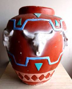 lot 234 image: VERY LARGE MEXICAN STYLE SKULL POTTERY - (SOME DAMAGE ON BACK) SEE PIC 34 - 20 INCHES TALL