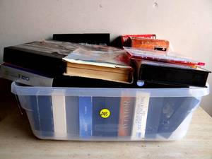 lot 243 image: LARGE ASSORTMENT OF VHS TAPES