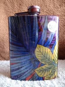lot 264 image: STAINLESS 7 OZ FLASK WITH FLORAL PATTERN - NEW