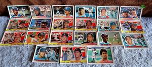 lot 279 image: ASSORTMENT OF TOPPS BASEBALL CARDS AS SHOWN