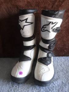 lot 35 image: Alpinestars Tech 4s Motocross Motorcycle BOOTS  - SIZE 8