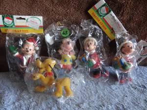 lot 63 image: VERY RARE - SEARS WALT DISNEY MICKEY MOUSE, MINNIE & PLUTO TREE ORNAMENTS