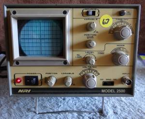 lot 67 image: VINTAGE National Radio Oscilloscope Model 2500 - POWERS ON