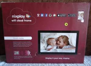 lot 70 image: Nixplay Wifi with Cloud Frame 18 inch Display - APPEARS NIB