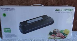 lot 72 image: GERYON E2800 Vacuum Sealer, Automatic Food Sealer Machine with Starter Bags