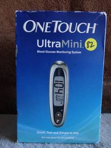 lot 82 image: ONE TOUCH ULTRA MINI BLOOD GLUCOSE METER MONITORING SYSTEM KIT