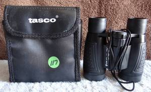 lot 117 image: TASCO 25-530BK 2881000 YARDS BINOCULARS