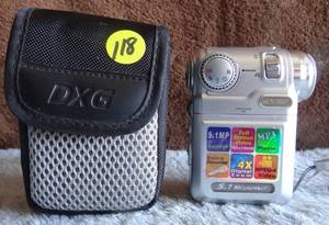 lot 118 image: DXG DXG-506V 32 MB Camcorder - Silver wCase