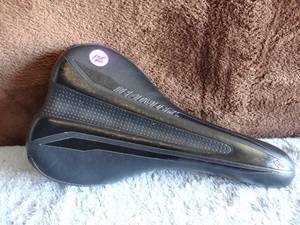lot 125 image: CUSTOM BICYCLE SEAT