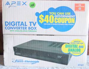 lot 144 image: APEX DIGITAL TV CONVERTER BOX - LETS OLD FORMAT TVs CARRY MODERN DIGITAL SIGNAL - NEW IN BOX