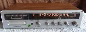 lot 204 image: Panasonic SE-8147 System Stereo Receiver PLL Woodtone Multiplex - POWERS ON
