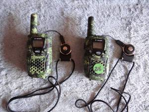 lot 216 image: E-Wor Kids Walkie Talkies Camo Green Up to 6 km Range