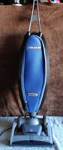 lot 230 image: Oreck Magnesium RS Swivel-Steering Upright Vacuum Cleaner - TESTEDWORKING